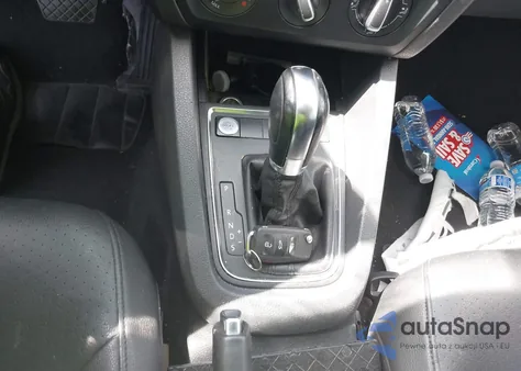 2017 Volkswagen Jetta 1.4T Se from USA, damaged, VIN 3VWDB7AJ7HM355636